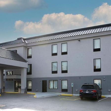 הופוול Econo Lodge Near Fort Gregg-Adams I-295 מראה חיצוני תמונה