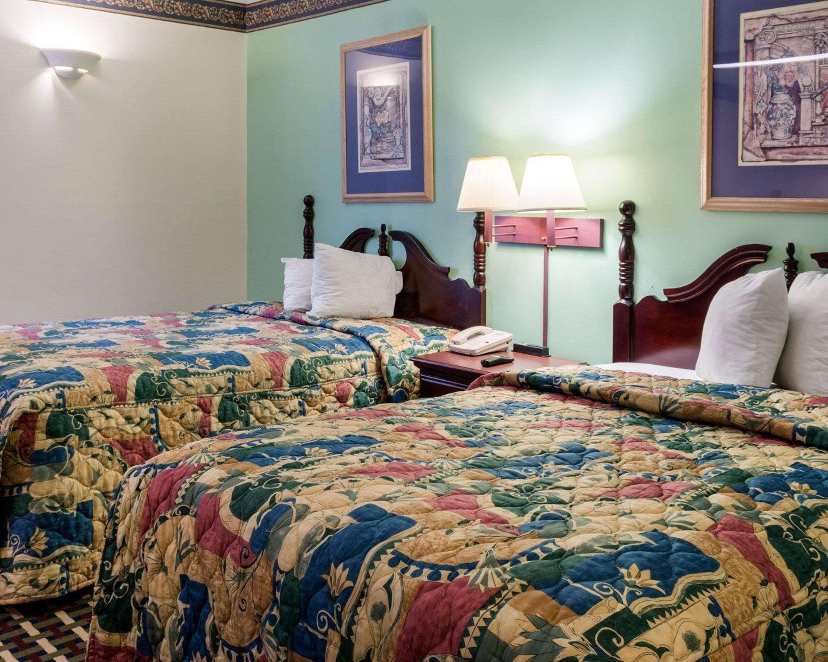 הופוול Econo Lodge Near Fort Gregg-Adams I-295 מראה חיצוני תמונה