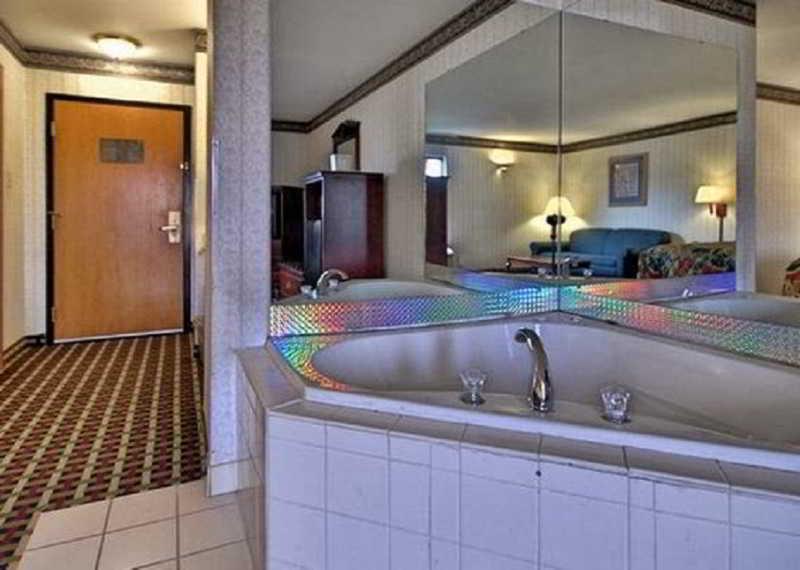 הופוול Econo Lodge Near Fort Gregg-Adams I-295 מראה חיצוני תמונה
