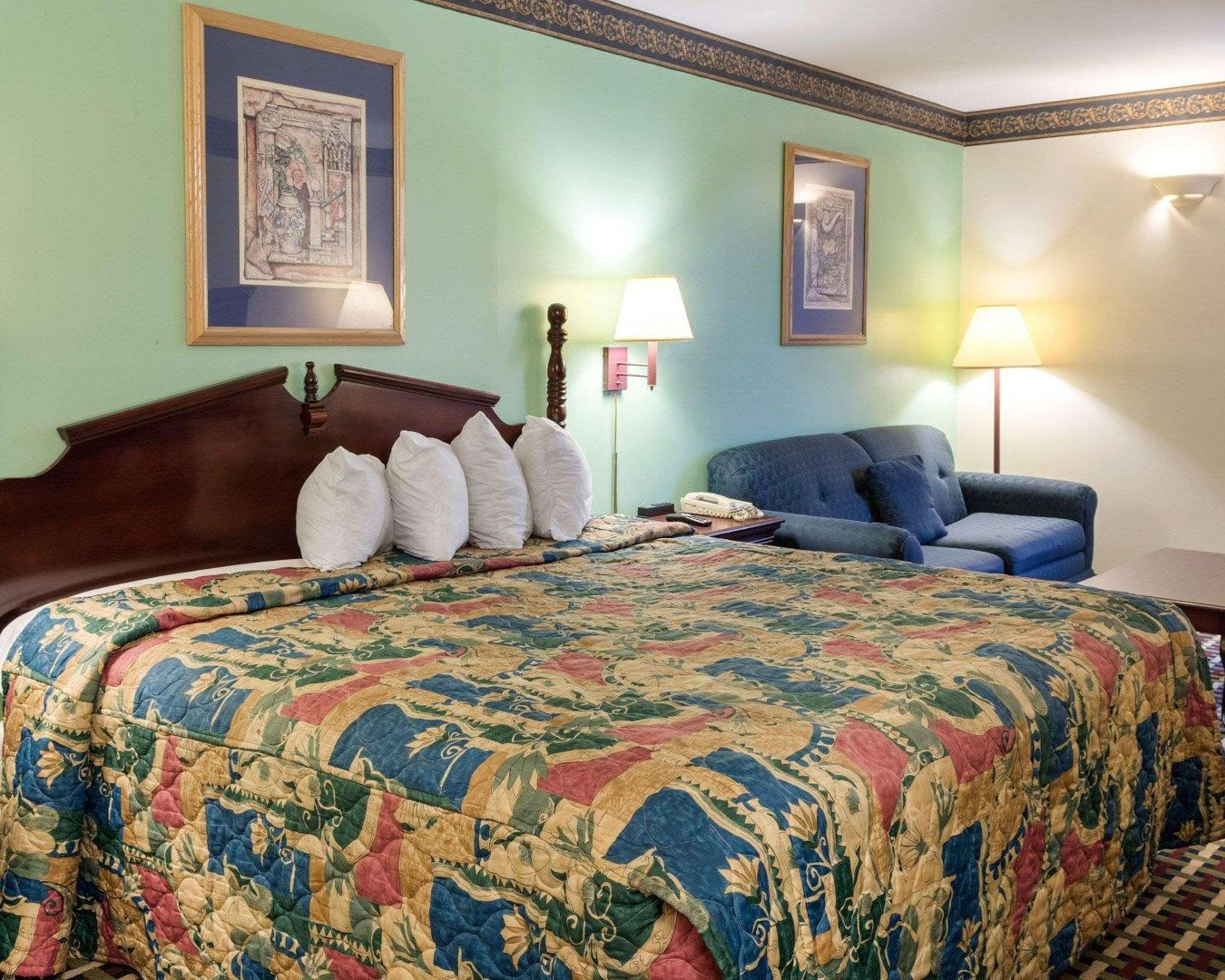 הופוול Econo Lodge Near Fort Gregg-Adams I-295 מראה חיצוני תמונה