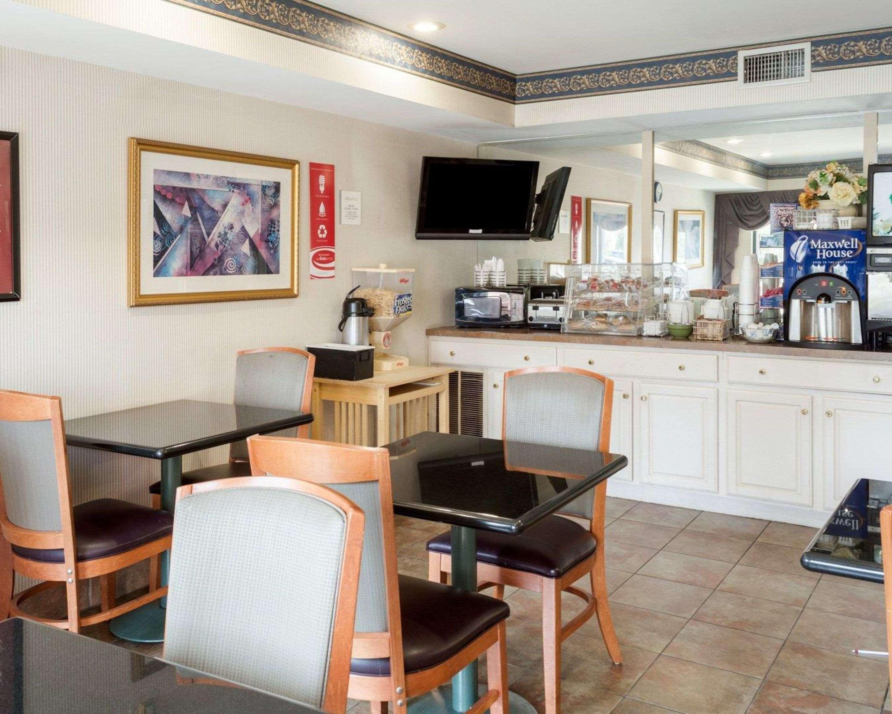 הופוול Econo Lodge Near Fort Gregg-Adams I-295 מראה חיצוני תמונה